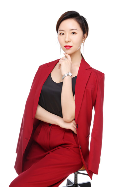 何妍静.jpg