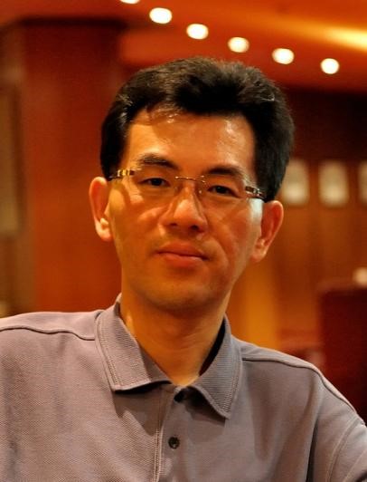 胡巍.jpg