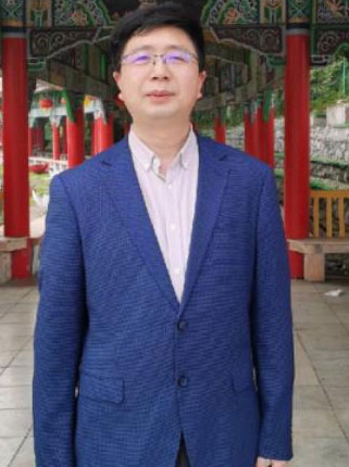 王威.jpg
