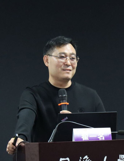 翟一名.jpg