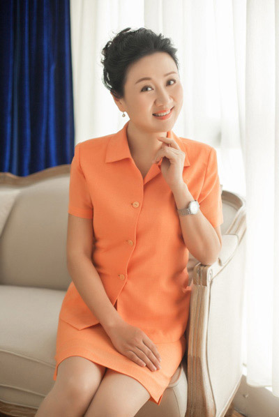 胡雅萍.jpg